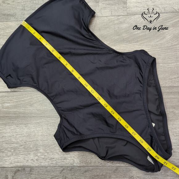 J. Crew Strapless Open Back Swimsuit Size 2 - Picture 3 of 5